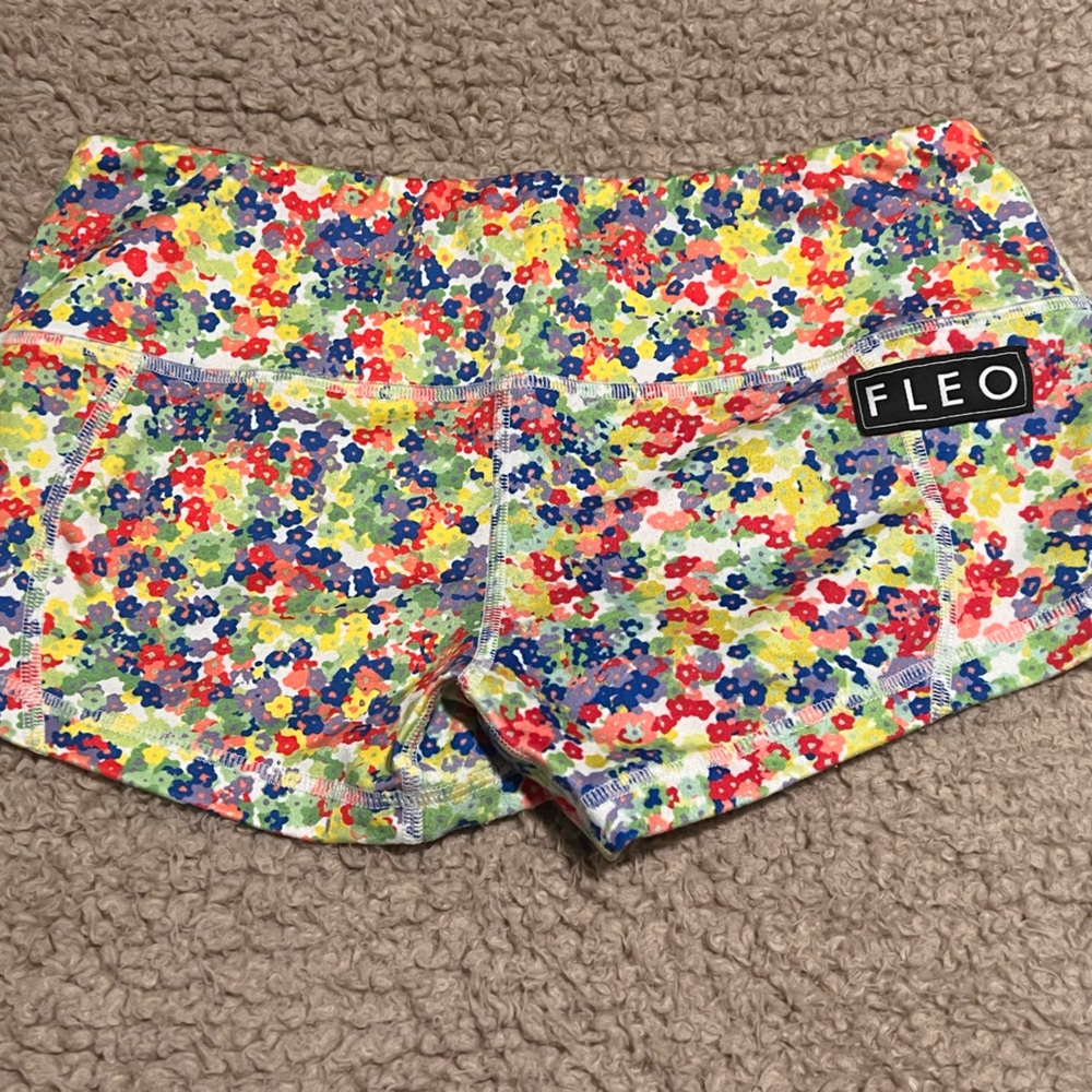Fleo, low rise contour shorts